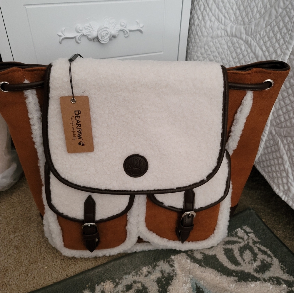 BEARPAW FAUX SUEDE SHEARLING TRIM ADJUSTABLE DELUXE BACKPACK BNWT